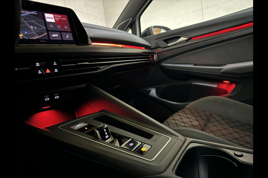 Volkswagen Golf 1.5 eTSI R-Line Pano H/K Akrapovič Sfeer HUD CarPlay