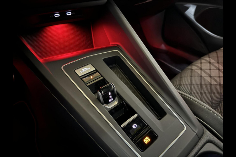 Volkswagen Golf 1.5 eTSI R-Line Pano H/K Akrapovič Sfeer HUD CarPlay