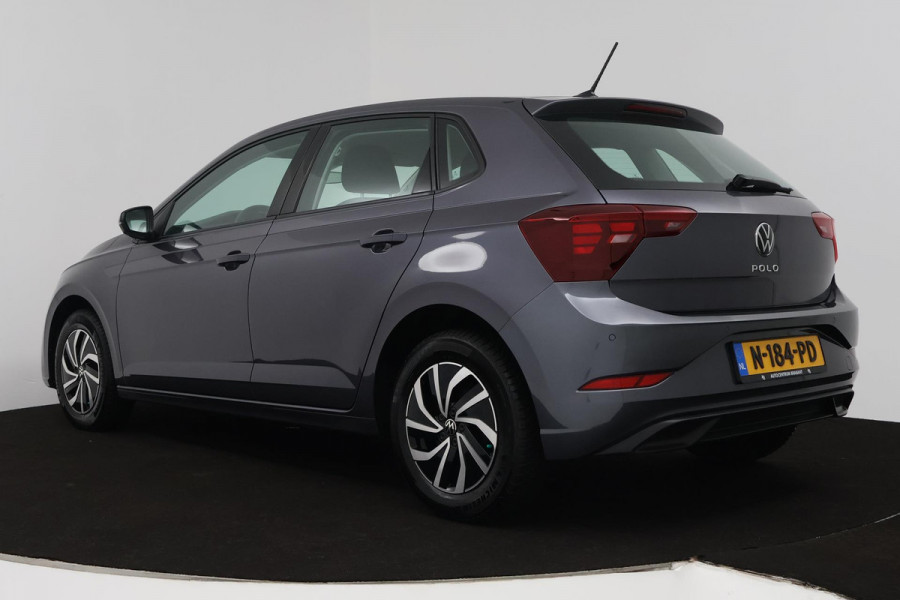 Volkswagen Polo 1.0 TSI Life (NAVIGATIE CARPLAY, PARKEERSENSOREN, STUURBEDIENING, MULTIMEDIA)
