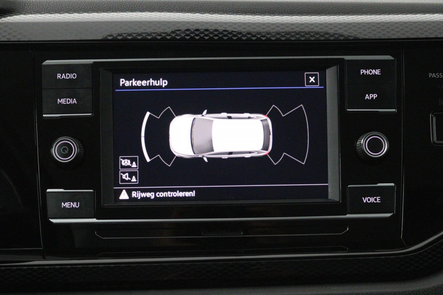 Volkswagen Polo 1.0 TSI Life (NAVIGATIE CARPLAY, PARKEERSENSOREN, STUURBEDIENING, MULTIMEDIA)