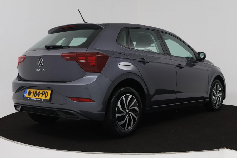 Volkswagen Polo 1.0 TSI Life (NAVIGATIE CARPLAY, PARKEERSENSOREN, STUURBEDIENING, MULTIMEDIA)