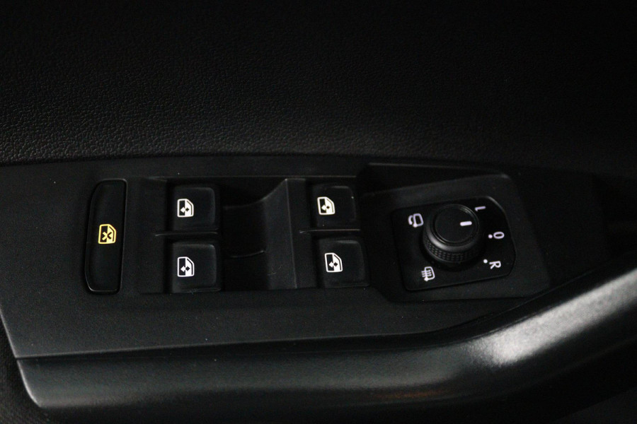 Volkswagen Polo 1.0 TSI Life (NAVIGATIE CARPLAY, PARKEERSENSOREN, STUURBEDIENING, MULTIMEDIA)