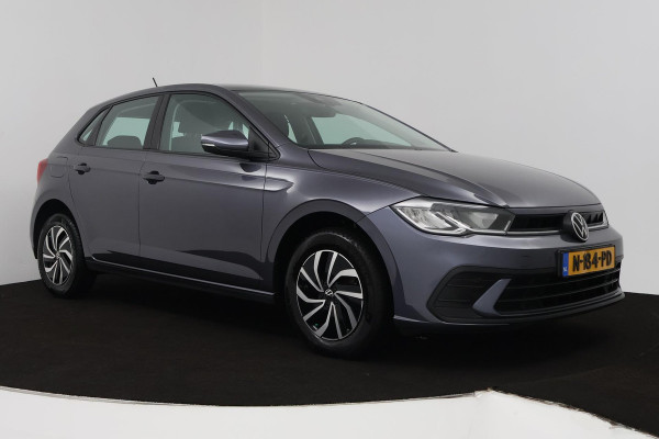 Volkswagen Polo 1.0 TSI Life (NAVIGATIE CARPLAY, PARKEERSENSOREN, STUURBEDIENING, MULTIMEDIA)