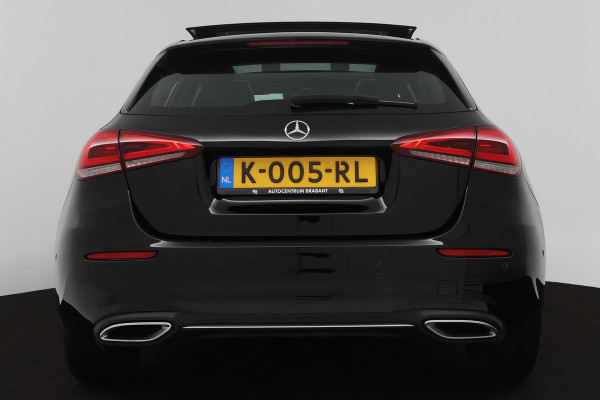 Mercedes-Benz A-Klasse 180 Business Solution Luxury (SFEERVERLICHTING, CAMERA, PANORAMADAK, PDC, 1e EIGENAAR, GOED ONDERHOUDEN)