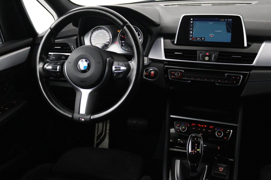 BMW 2 Serie Active Tourer 218i Executive (PANORAMADAK, NAVIGATIE, CAMERA, PDC, DEALER ONDERHOUDEN)