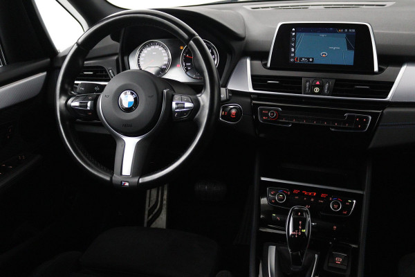 BMW 2 Serie Active Tourer 218i Executive (PANORAMADAK, NAVIGATIE, CAMERA, PDC, DEALER ONDERHOUDEN)