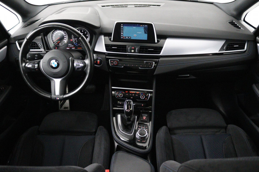 BMW 2 Serie Active Tourer 218i Executive (PANORAMADAK, NAVIGATIE, CAMERA, PDC, DEALER ONDERHOUDEN)