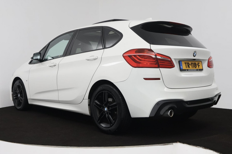 BMW 2 Serie Active Tourer 218i Executive (PANORAMADAK, NAVIGATIE, CAMERA, PDC, DEALER ONDERHOUDEN)