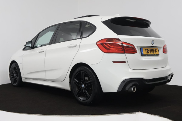 BMW 2 Serie Active Tourer 218i Executive (PANORAMADAK, NAVIGATIE, CAMERA, PDC, DEALER ONDERHOUDEN)