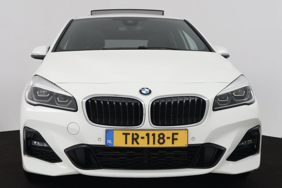 BMW 2 Serie Active Tourer 218i Executive (PANORAMADAK, NAVIGATIE, CAMERA, PDC, DEALER ONDERHOUDEN)