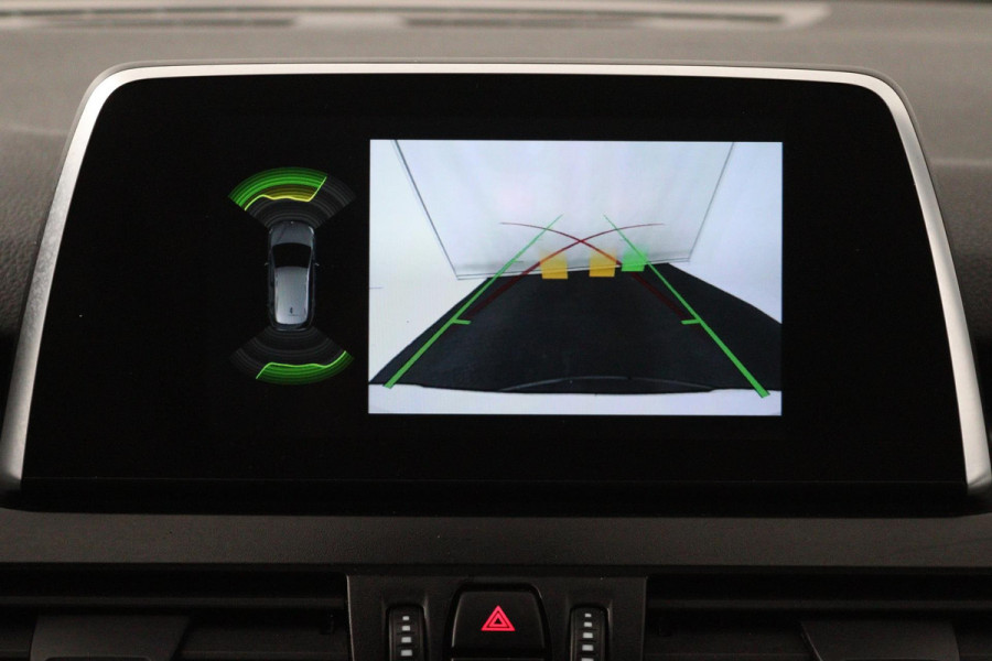 BMW 2 Serie Active Tourer 218i Executive (PANORAMADAK, NAVIGATIE, CAMERA, PDC, DEALER ONDERHOUDEN)