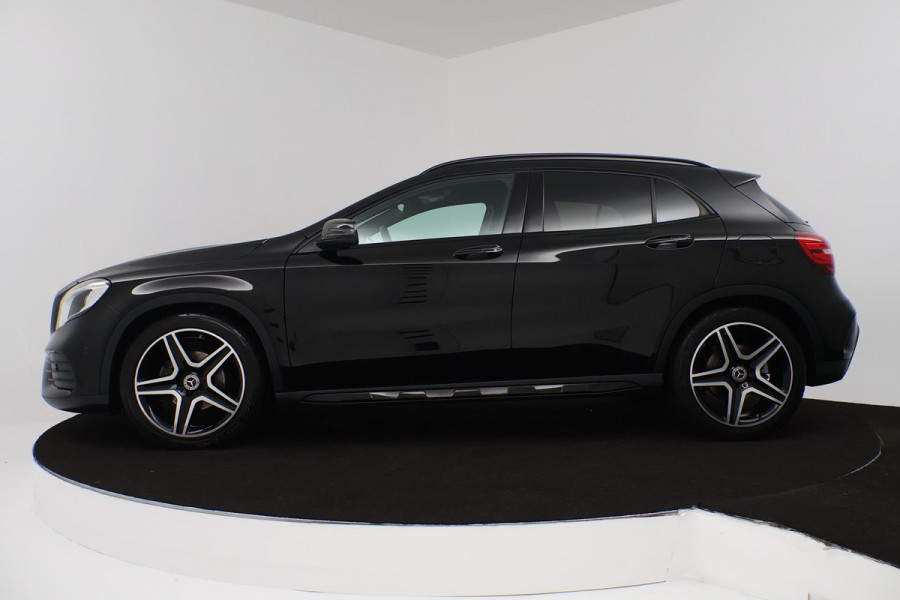 Mercedes-Benz GLA 200 Premium Plus (NAVIGATIE, STOELVERWARMING, CAMERA, PARKEERSENSOREN, LEDER, GOED ONDERHOUDEN)