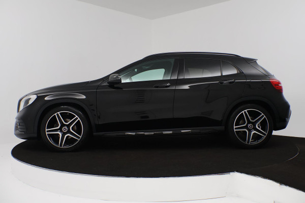 Mercedes-Benz GLA 200 Premium Plus (NAVIGATIE, STOELVERWARMING, CAMERA, PARKEERSENSOREN, LEDER, GOED ONDERHOUDEN)