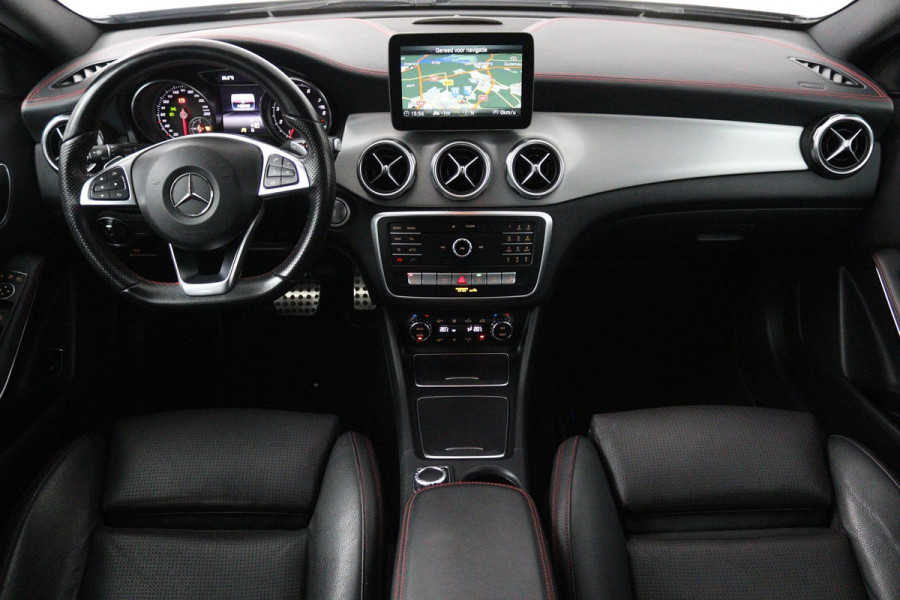 Mercedes-Benz GLA 200 Premium Plus (NAVIGATIE, STOELVERWARMING, CAMERA, PARKEERSENSOREN, LEDER, GOED ONDERHOUDEN)