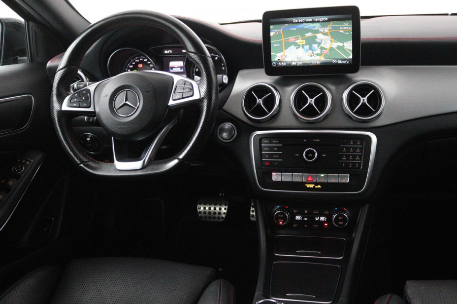 Mercedes-Benz GLA 200 Premium Plus (NAVIGATIE, STOELVERWARMING, CAMERA, PARKEERSENSOREN, LEDER, GOED ONDERHOUDEN)