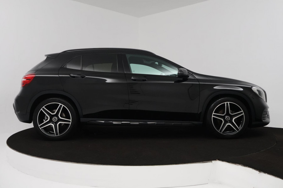Mercedes-Benz GLA 200 Premium Plus (NAVIGATIE, STOELVERWARMING, CAMERA, PARKEERSENSOREN, LEDER, GOED ONDERHOUDEN)