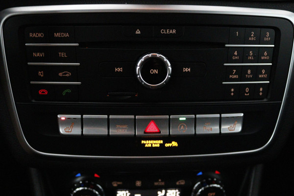 Mercedes-Benz GLA 200 Premium Plus (NAVIGATIE, STOELVERWARMING, CAMERA, PARKEERSENSOREN, LEDER, GOED ONDERHOUDEN)