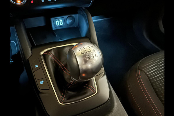 Ford Kuga 1.5 EcoBoost ST-Line Virtual CarPlay Winterpakket Camera Trekhaak.