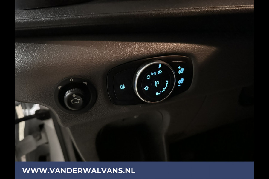 Ford Transit 2.0 TDCI L2H2 Euro6 Airco | 2450kg Trekhaak | LM velgen | Verwarmde voorruit Dakdragers, Bijrijdersbank