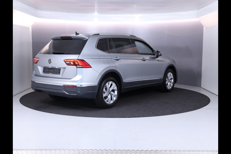 Volkswagen Tiguan Allspace 1.5 TSI Life Business 7p. 150 pk Automaat (DSG) | Navigatie | Parkeersensoren | Adaptieve cruise control | Autom. airco (3 zones) | LED koplampen |
