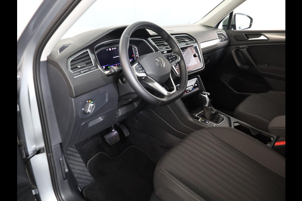 Volkswagen Tiguan Allspace 1.5 TSI Life Business 7p. 150 pk Automaat (DSG) | Navigatie | Parkeersensoren | Adaptieve cruise control | Autom. airco (3 zones) | LED koplampen |