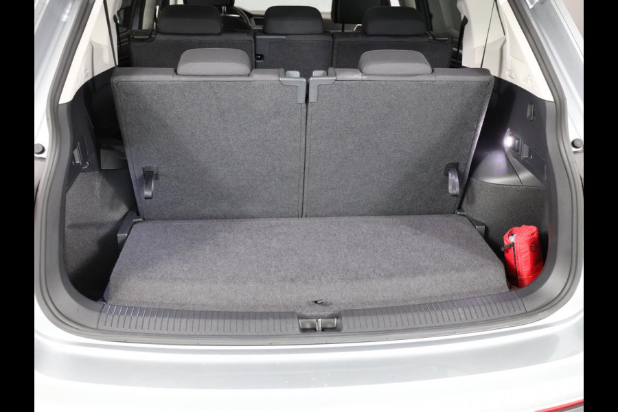 Volkswagen Tiguan Allspace 1.5 TSI Life Business 7p. 150 pk Automaat (DSG) | Navigatie | Parkeersensoren | Adaptieve cruise control | Autom. airco (3 zones) | LED koplampen |