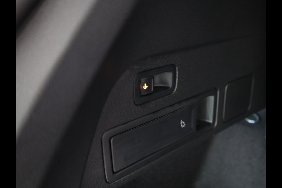 Volkswagen Tiguan Allspace 1.5 TSI Life Business 7p. 150 pk Automaat (DSG) | Navigatie | Parkeersensoren | Adaptieve cruise control | Autom. airco (3 zones) | LED koplampen |
