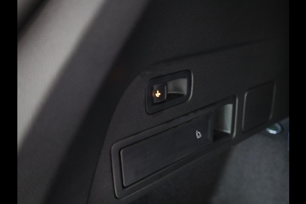 Volkswagen Tiguan Allspace 1.5 TSI Life Business 7p. 150 pk Automaat (DSG) | Navigatie | Parkeersensoren | Adaptieve cruise control | Autom. airco (3 zones) | LED koplampen |