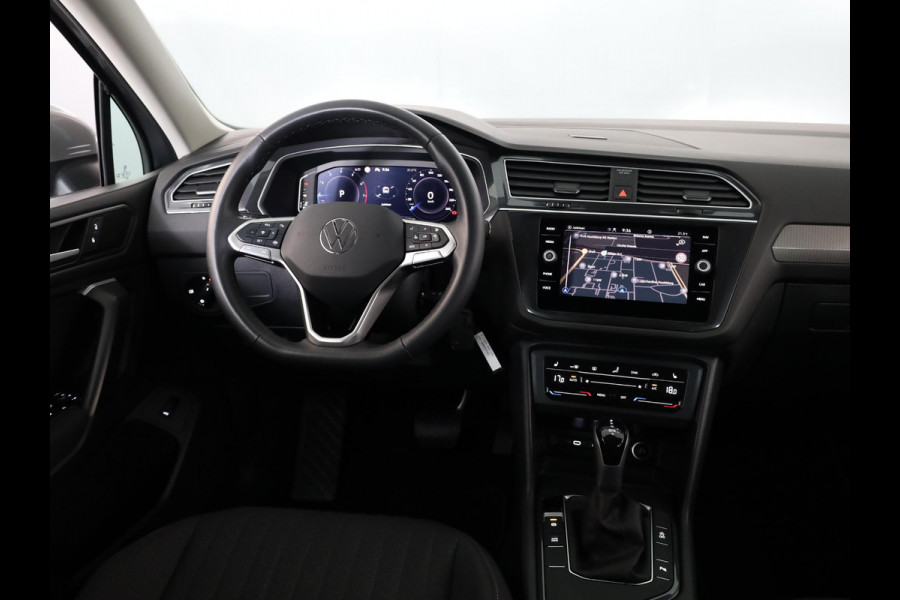 Volkswagen Tiguan Allspace 1.5 TSI Life Business 7p. 150 pk Automaat (DSG) | Navigatie | Parkeersensoren | Adaptieve cruise control | Autom. airco (3 zones) | LED koplampen |