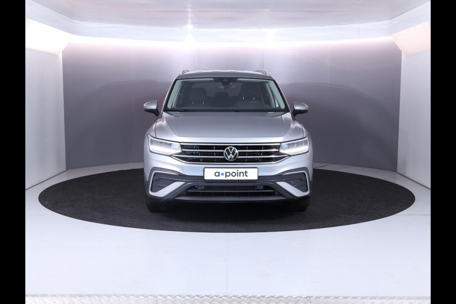 Volkswagen Tiguan Allspace 1.5 TSI Life Business 7p. 150 pk Automaat (DSG) | Navigatie | Parkeersensoren | Adaptieve cruise control | Autom. airco (3 zones) | LED koplampen |