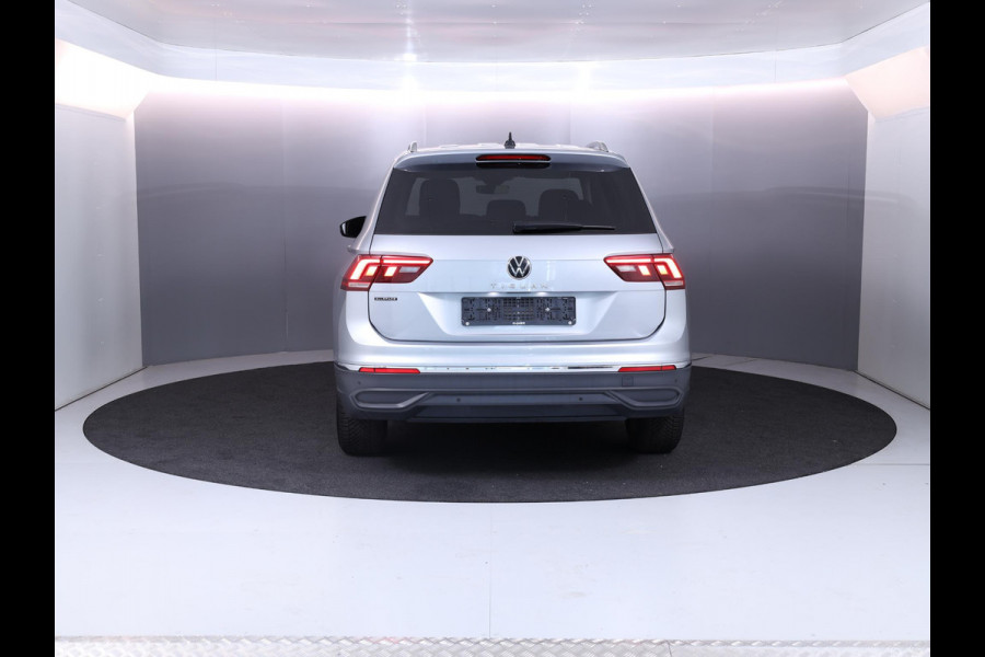 Volkswagen Tiguan Allspace 1.5 TSI Life Business 7p. 150 pk Automaat (DSG) | Navigatie | Parkeersensoren | Adaptieve cruise control | Autom. airco (3 zones) | LED koplampen |