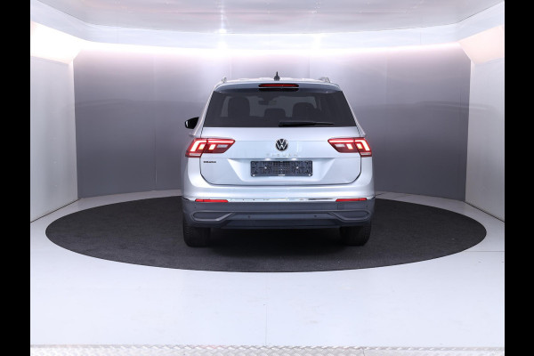Volkswagen Tiguan Allspace 1.5 TSI Life Business 7p. 150 pk Automaat (DSG) | Navigatie | Parkeersensoren | Adaptieve cruise control | Autom. airco (3 zones) | LED koplampen |