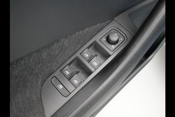 Škoda Kamiq 1.0 TSI 110pk Style Camera Keyless Clima 18'' Lm Velgen 244