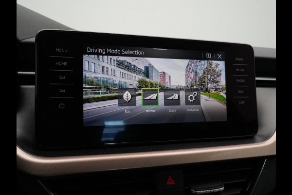 Škoda Kamiq 1.0 TSI 110pk Style Camera Keyless Clima 18'' Lm Velgen 244