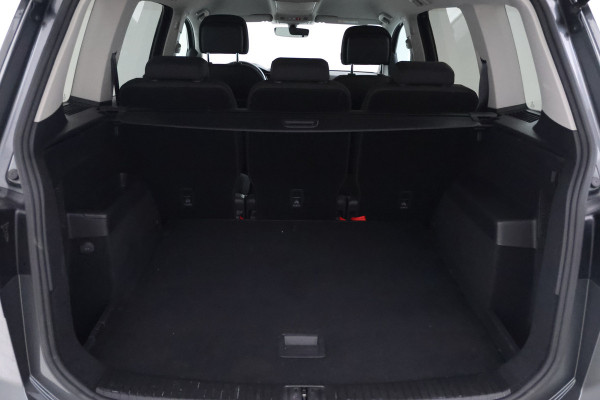 Volkswagen Touran 1.6 TDI SCR Highline apple carplay, Navigatie, Climate,