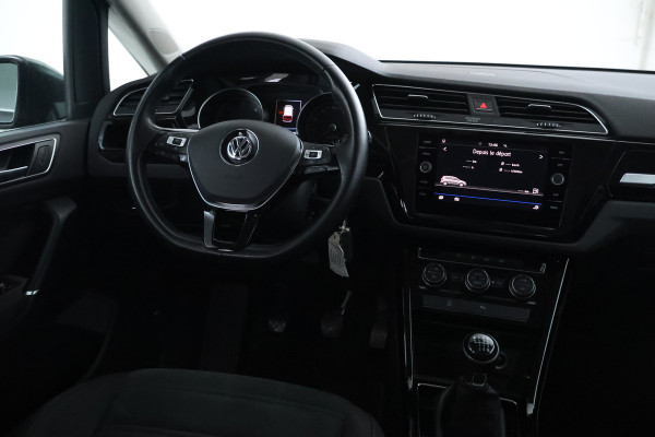 Volkswagen Touran 1.6 TDI SCR Highline apple carplay, Navigatie, Climate,