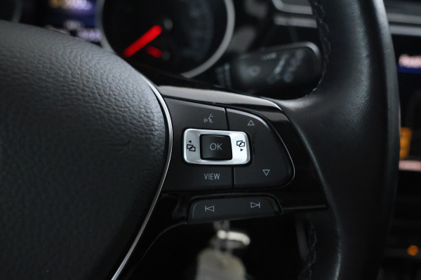 Volkswagen Touran 1.6 TDI SCR Highline apple carplay, Navigatie, Climate,