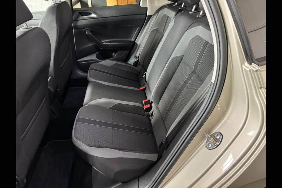 Volkswagen Polo 1.0 TSI Highline CLIMAAT CONTROL E.C.C. CARPLAY PARKEERSENSOREN