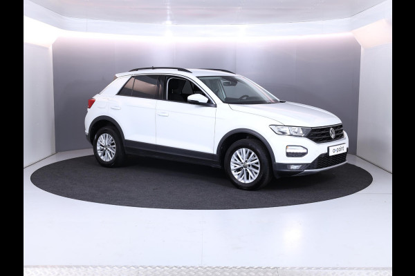 Volkswagen T-Roc 1.5 TSI Style 150 pk Automaat (DSG) | Navigatie | Parkeersensoren | Achteruitrijcamera | Adaptieve cruise control | Autom. airco | Apple Carplay/Android Auto |