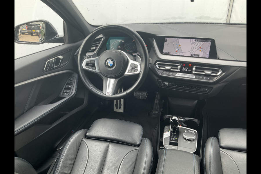 BMW 1-serie 118d Business M-Sport Trekhaak Leder Carplay Sfeerverl Led Voll.Onderhouden!