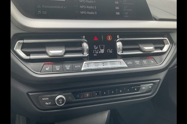 BMW 1-serie 118d Business M-Sport Trekhaak Leder Carplay Sfeerverl Led Voll.Onderhouden!