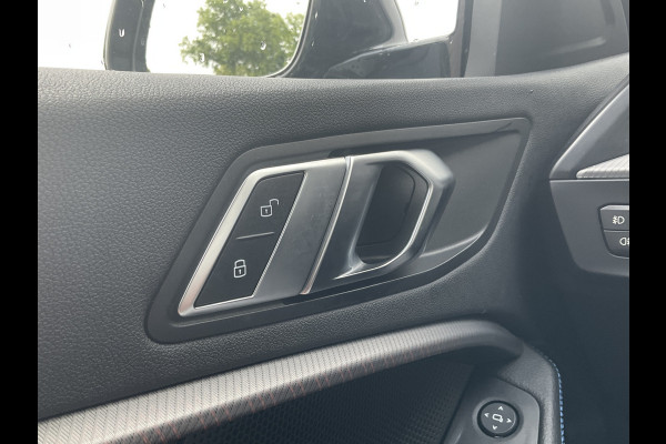 BMW 1-serie 118d Business M-Sport Trekhaak Leder Carplay Sfeerverl Led Voll.Onderhouden!