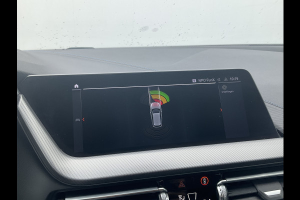 BMW 1-serie 118d Business M-Sport Trekhaak Leder Carplay Sfeerverl Led Voll.Onderhouden!