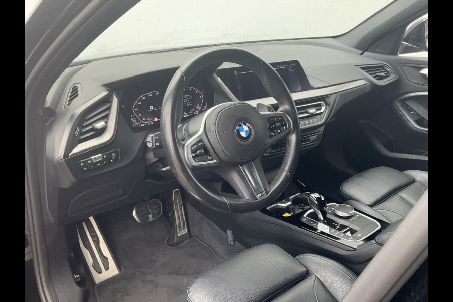 BMW 1-serie 118d Business M-Sport Trekhaak Leder Carplay Sfeerverl Led Voll.Onderhouden!