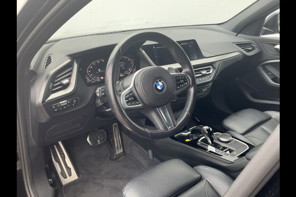 BMW 1-serie 118d Business M-Sport Trekhaak Leder Carplay Sfeerverl Led Voll.Onderhouden!