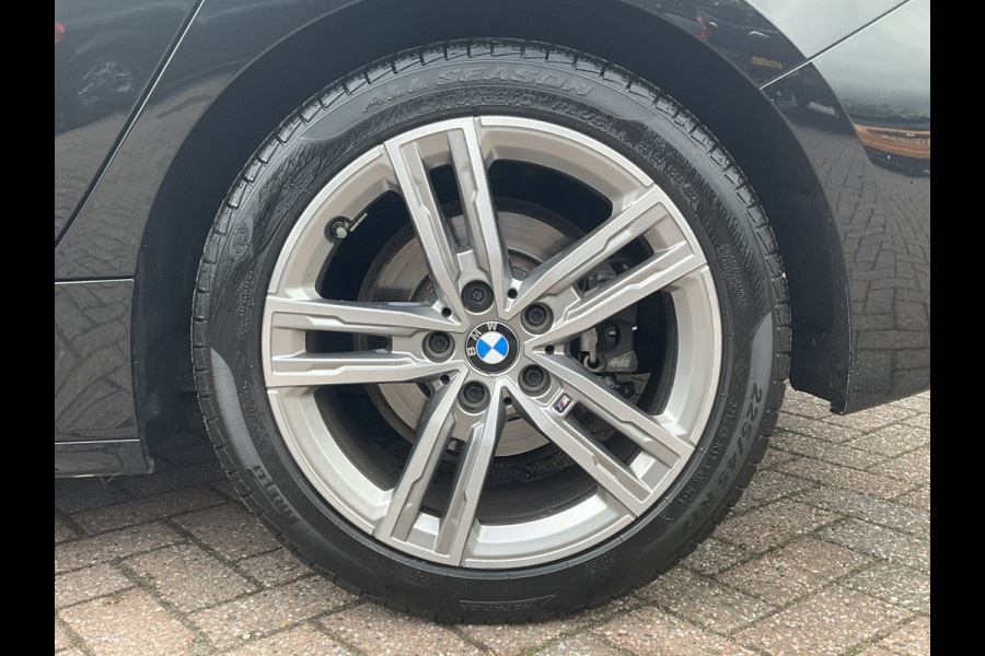 BMW 1-serie 118d Business M-Sport Trekhaak Leder Carplay Sfeerverl Led Voll.Onderhouden!