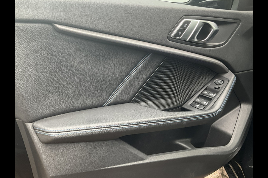 BMW 1-serie 118d Business M-Sport Trekhaak Leder Carplay Sfeerverl Led Voll.Onderhouden!