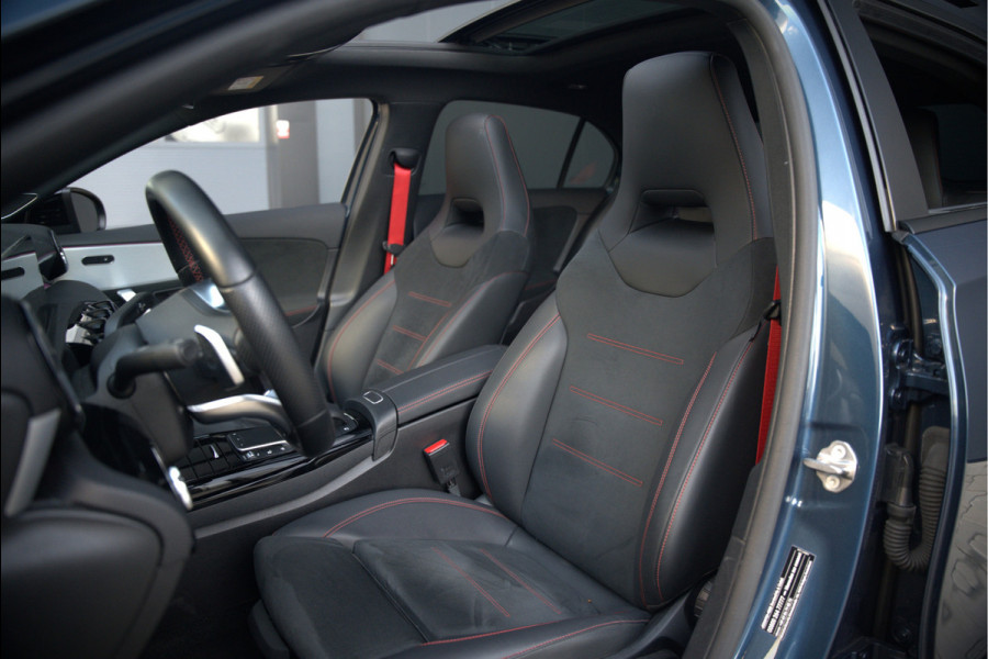 Mercedes-Benz A-Klasse AMG 35 4MATIC | Panoramadak | Burmester | Stoelverwarming | Keyless | Aero pack | Adaptive Cruise Control | Ambiance verlichting | Camera | Driving Assistant | DAB | LED