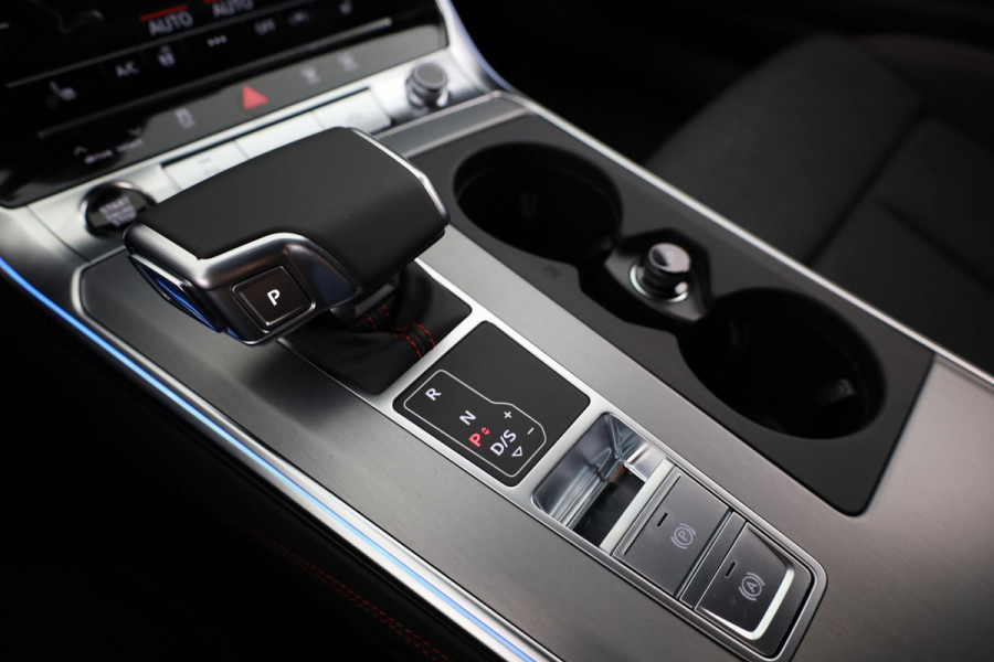 Audi A6 Avant 50 TFSI e quattro S edition Competition panoramadak, comfortsleutel, B&O soundsysteem, leder interieur