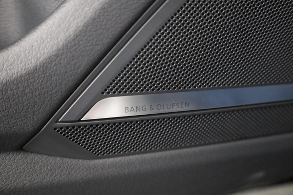 Audi A6 Avant 50 TFSI e quattro S edition Competition panoramadak, comfortsleutel, B&O soundsysteem, leder interieur